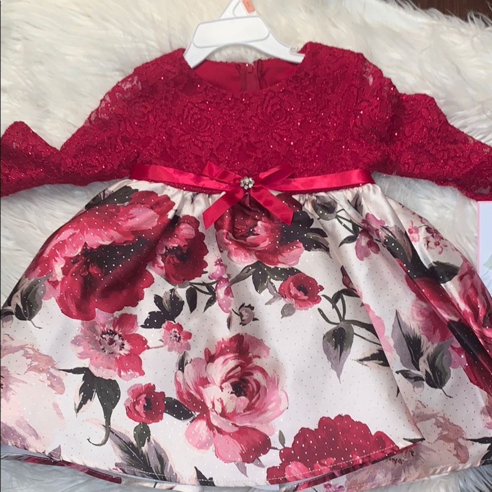 cute flower dress!